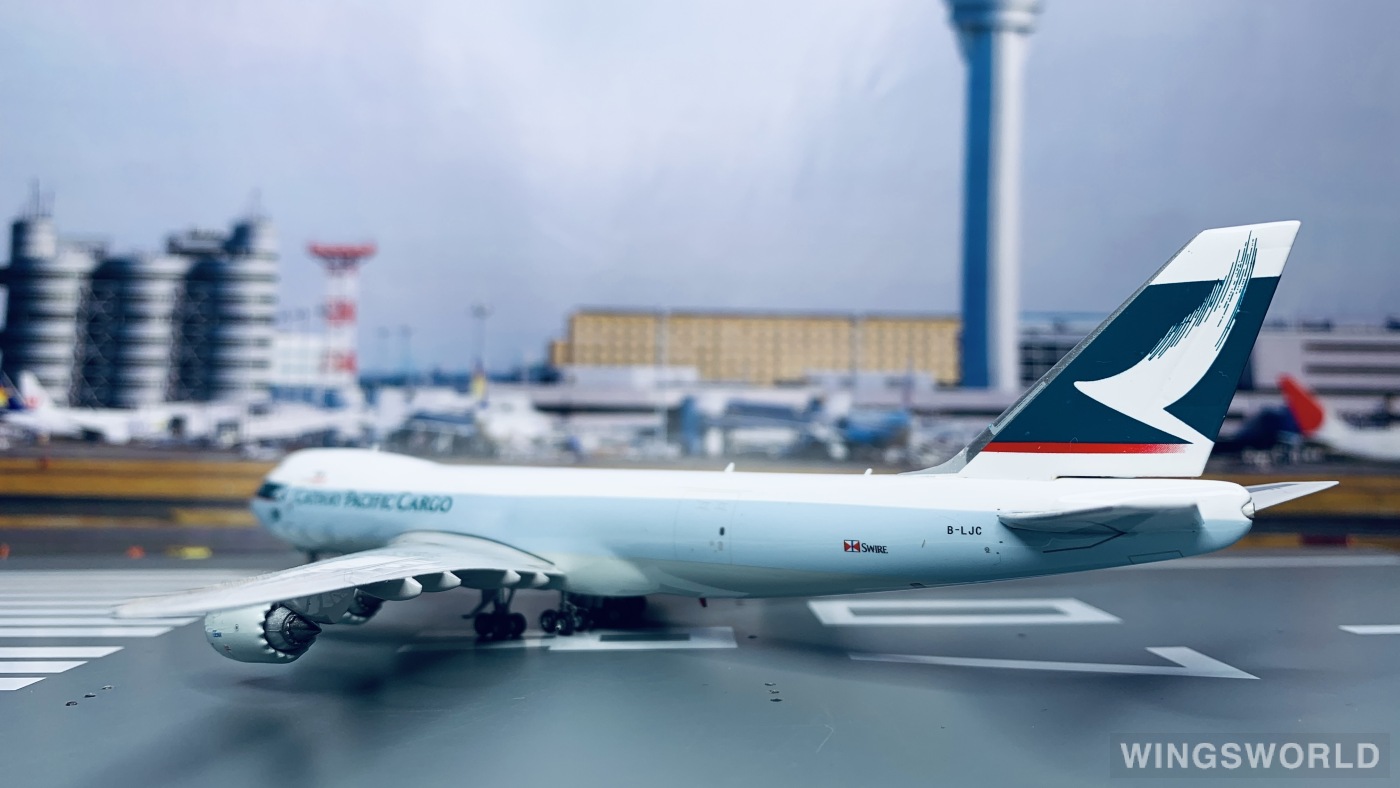 Phoenix 1:400 PH04081 Cathay Pacific 国泰航空 Boeing 747-8F B-LJC