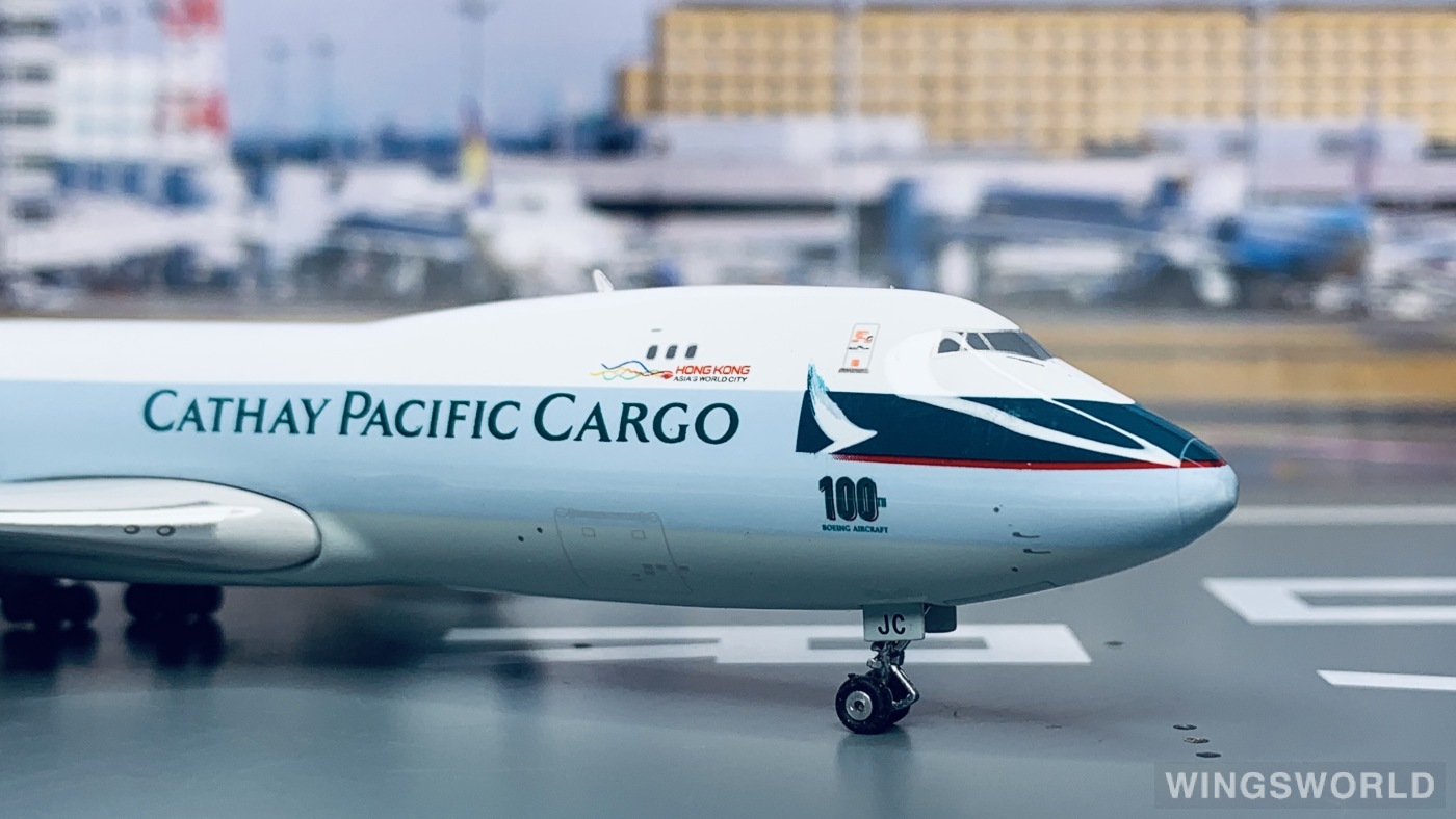 Phoenix 1:400 PH04081 Cathay Pacific 国泰航空 Boeing 747-8F B-LJC