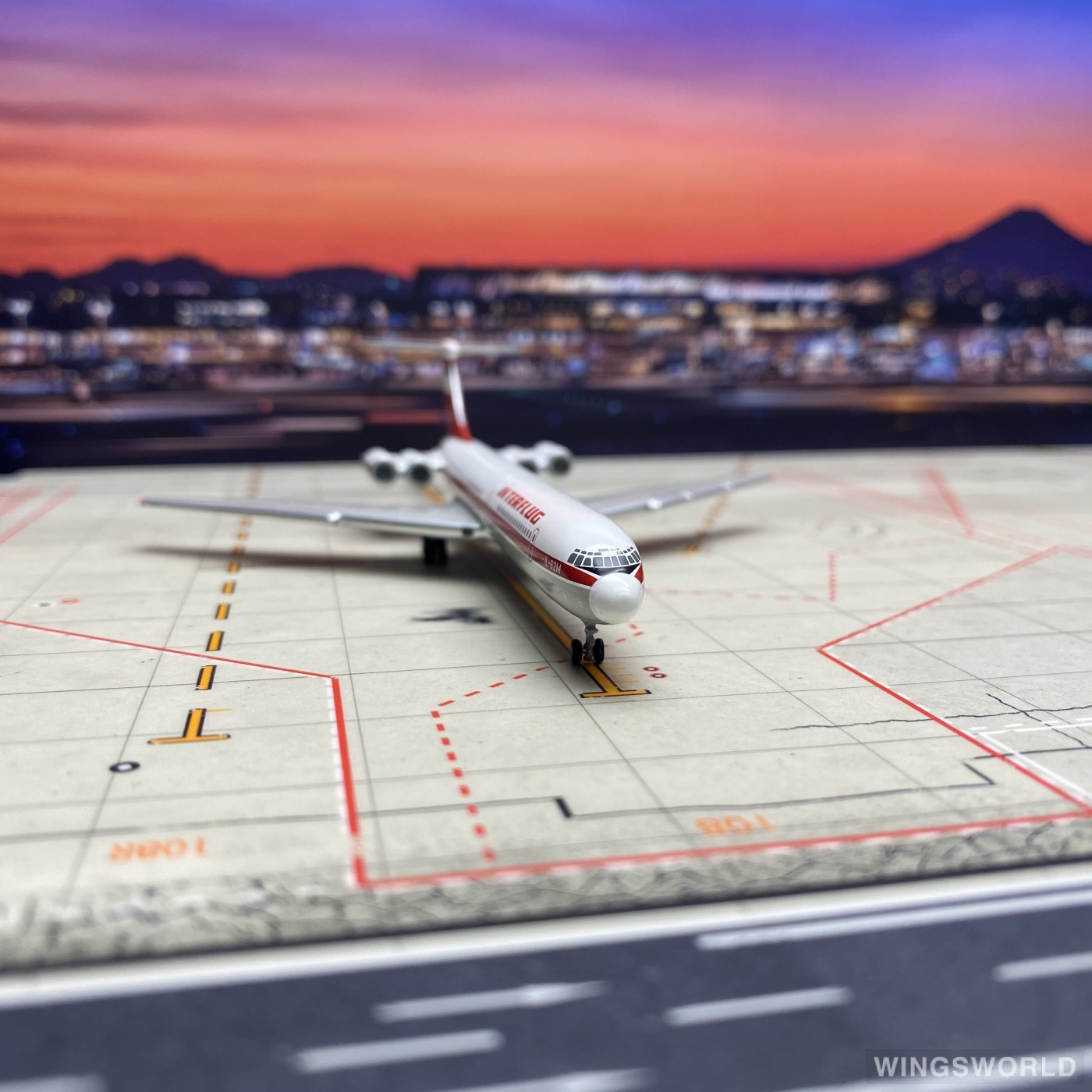 Geminijets 1:400 GJIFL1801 Interflug 东德航空 Ilyushin Il-62 DDR-SEN