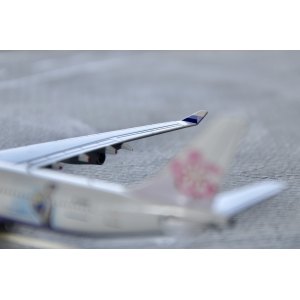 China Airlines 中华航空 Airbus A340-300 B-18806 拥抱地球 涂装 AV434004 Aviation400 1:400