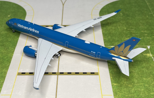 Vietnam Airlines 越南航空 Airbus A350-900 VN-A886  GJHVN1473 Geminijets 1:400