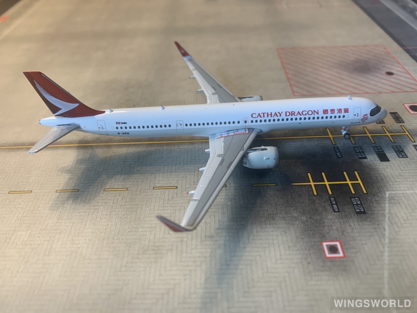 Phoenix 1:400 PH04368 Cathay Dragon 国泰港龙航空 Airbus A321neo B-HPD