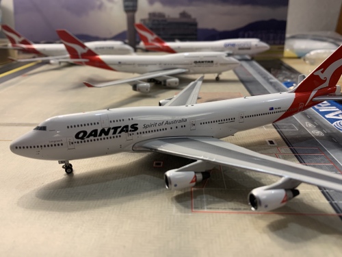 Qantas 澳洲航空 Boeing 747-400 VH-OEE  PH04329 Phoenix 1:400