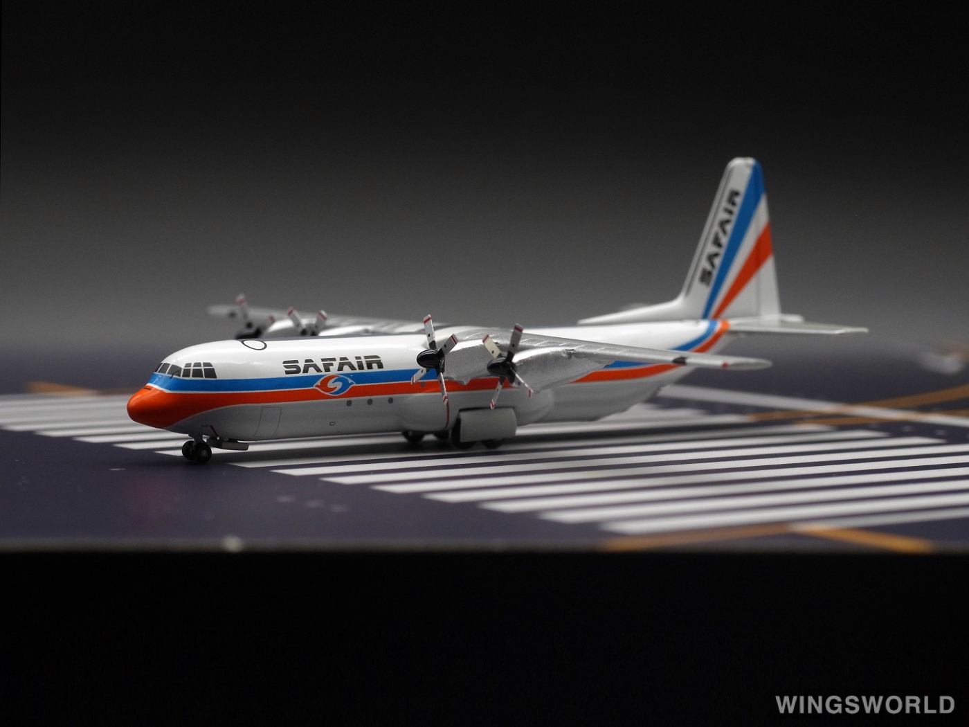 Geminijets 1:400 GJSFR1248 Safair Lockheed L-100 Hercules ZS-RSF