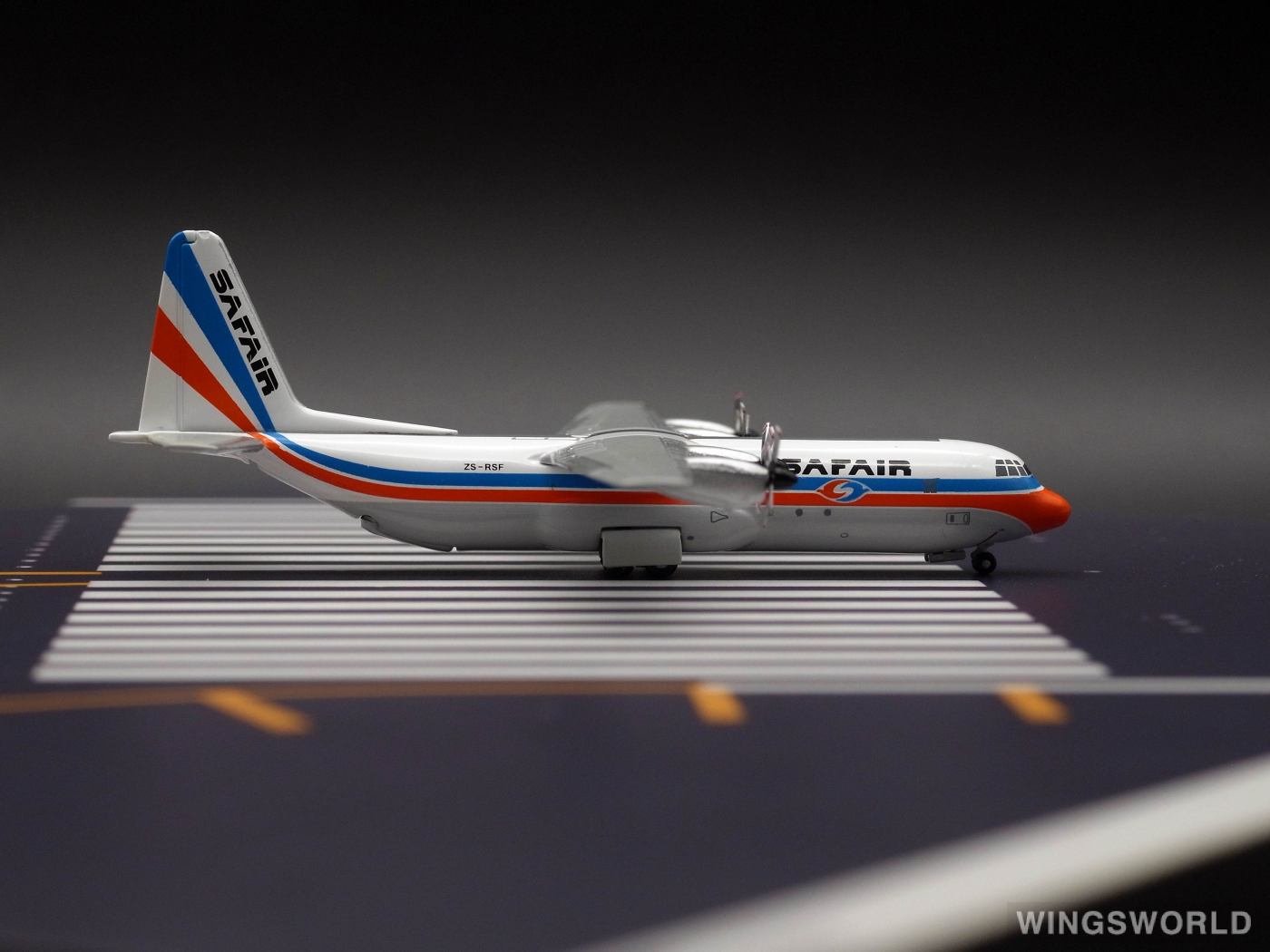 Geminijets 1:400 GJSFR1248 Safair Lockheed L-100 Hercules ZS-RSF