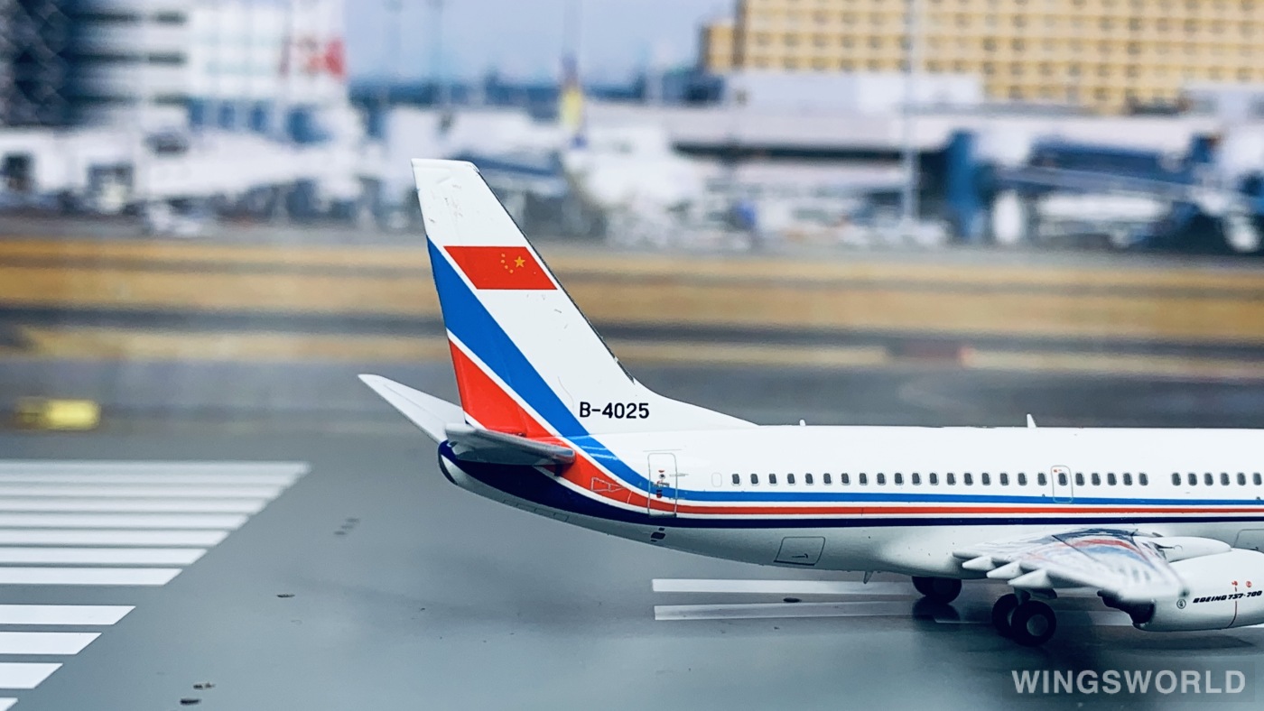 Pandamodel 1:400 202101 PLAAF 中国空军 Boeing 737-700 B-4025