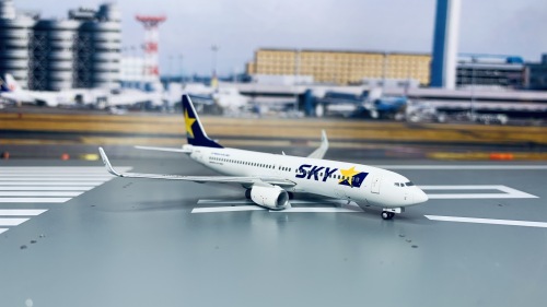 Skymark Airlines 天马航空 Boeing 737-800 JA73NE 音符 BC4010 Geminijets 1:400