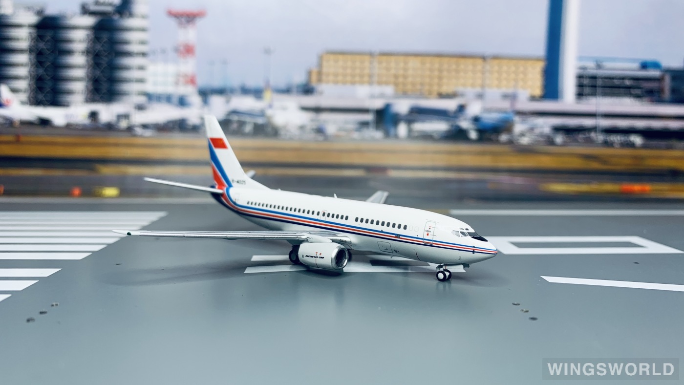 Pandamodel 1:400 202101 PLAAF 中国空军 Boeing 737-700 B-4025