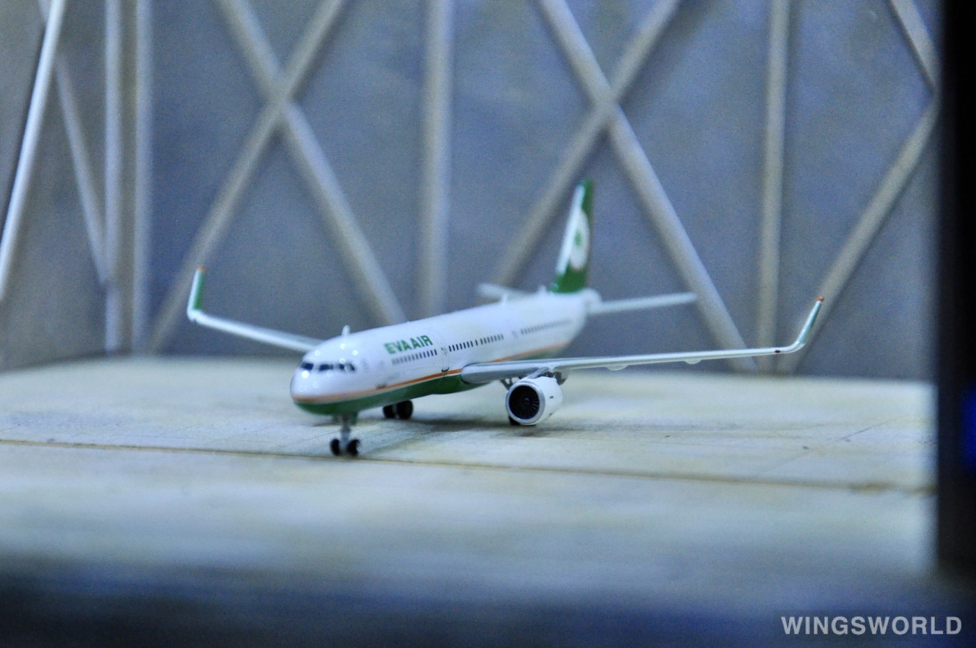 【新品】エアバス模型　EVA AIR Airbus A321 スケール1:200 Amazon | Inflight 1/200 完成品 エバー 航空 EVA Air A321-200