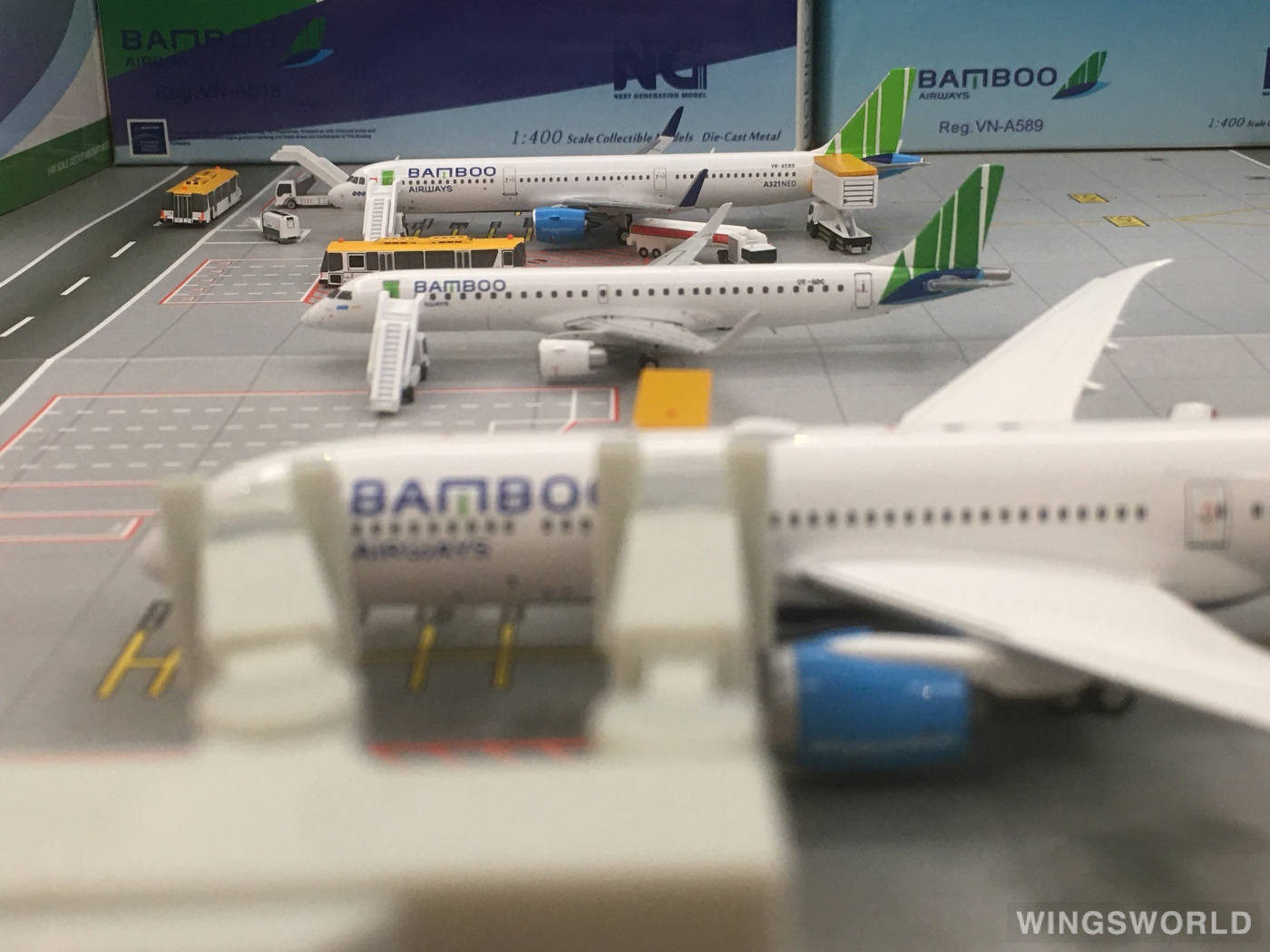 JC Wings 1:400 XX4282 Bamboo Airways 越竹航空 Embraer ERJ-190 OY-GDC