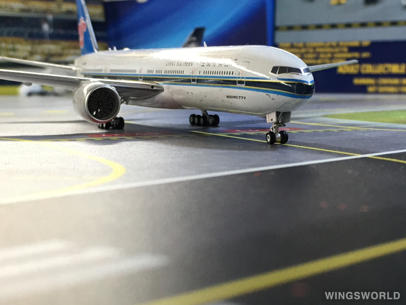 Phoenix 1:400 Boeing 777-300ER China Southern 中国南方航空