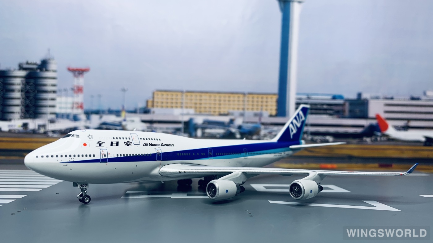 Phoenix 1:400 Boeing 747-400 ANA 全日空PH04372 JA8097 的照片