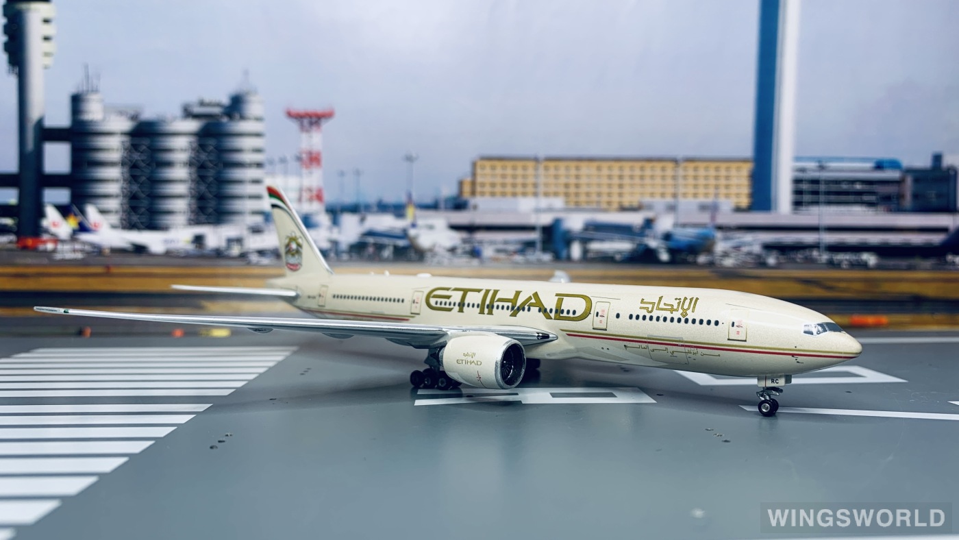 Phoenix 1:400 PH10944 Etihad Airways 阿提哈德航空 Boeing 777-200 A6-LRC