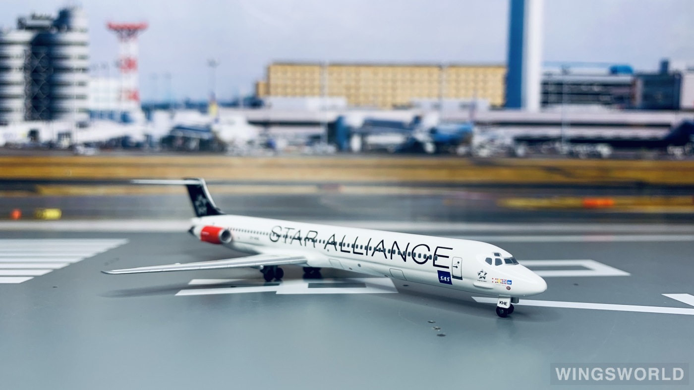 Dragon Models 1:400 55751 SAS 北欧航空 McDonnell Douglas MD-82 OY-KHE