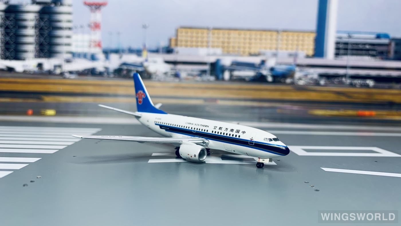 Aviation400 1:400 AV4737001 China Southern 中国南方航空 Boeing 737-700 B-5250