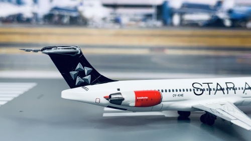 SAS 北欧航空 McDonnell Douglas MD-82 OY-KHE 星空联盟 55751 Dragon Models 1:400