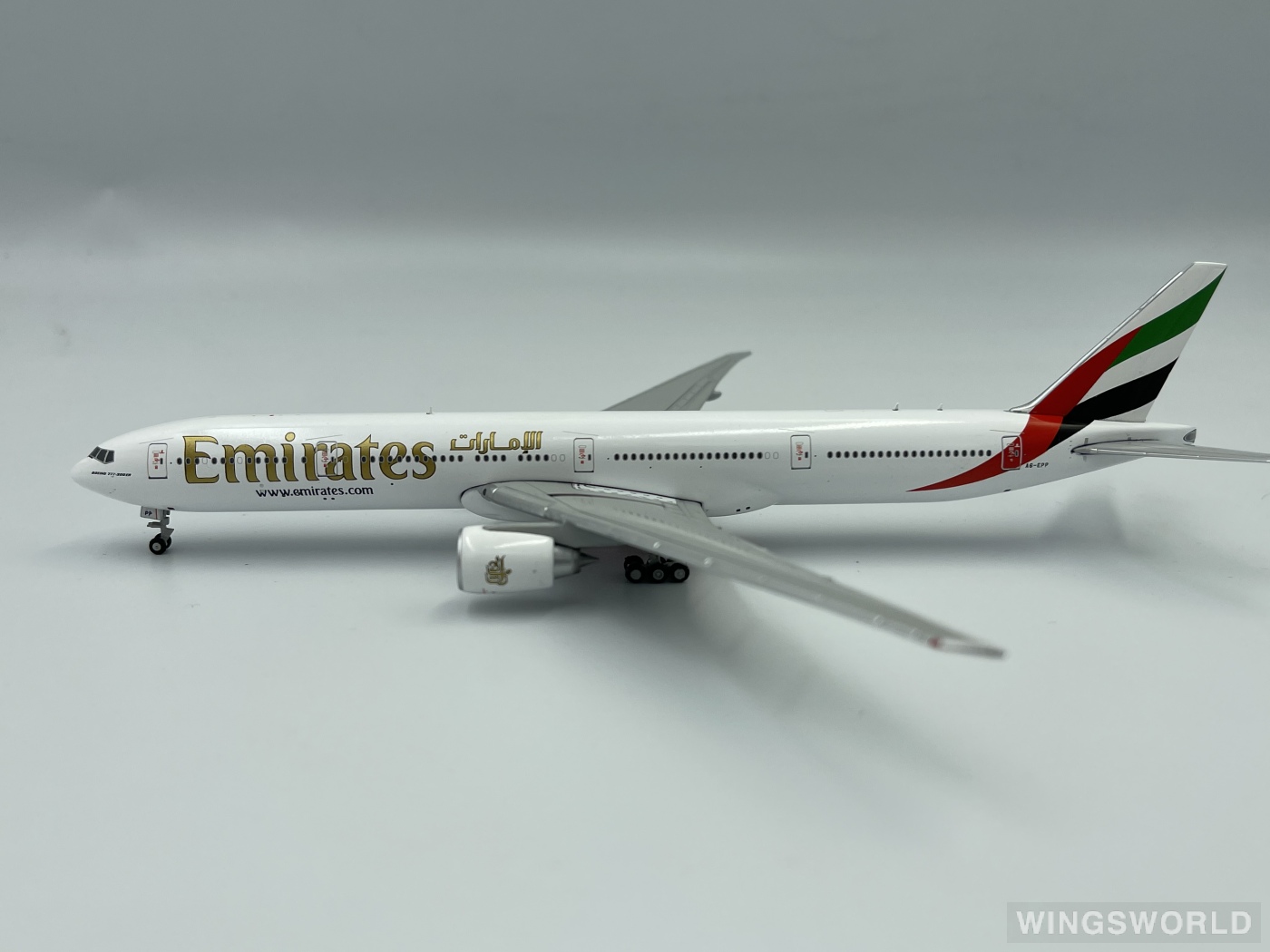 Geminijets 1:400 GJUAE1609 Emirates 阿联酋航空 Boeing 777-300 A6-EPP