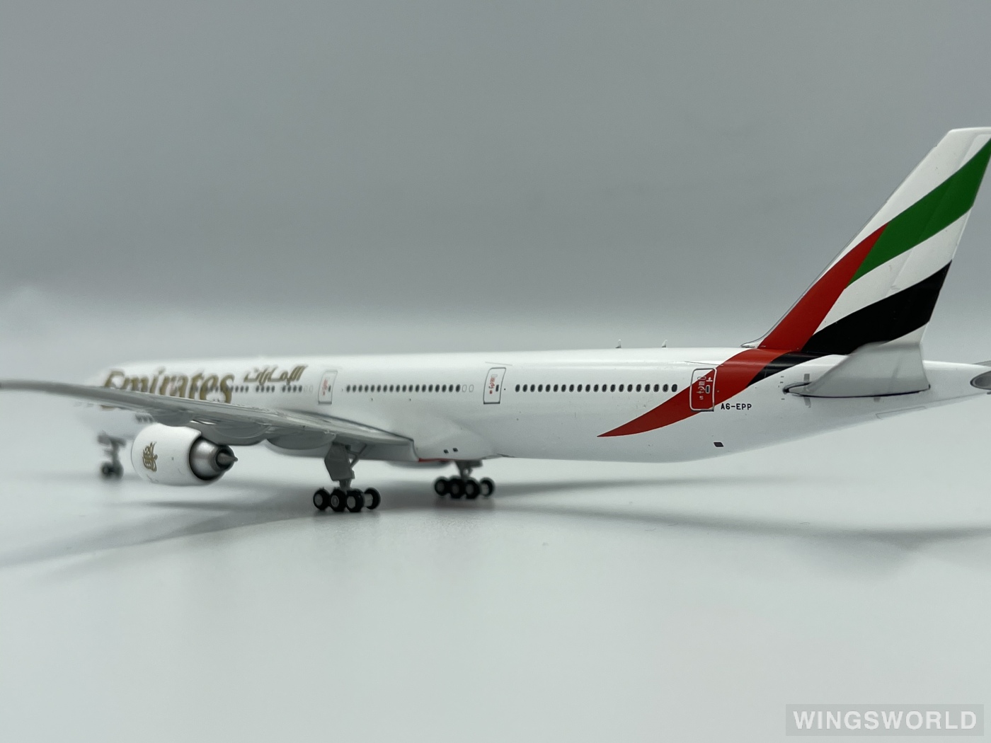Geminijets 1:400 GJUAE1609 Emirates 阿联酋航空 Boeing 777-300 A6-EPP