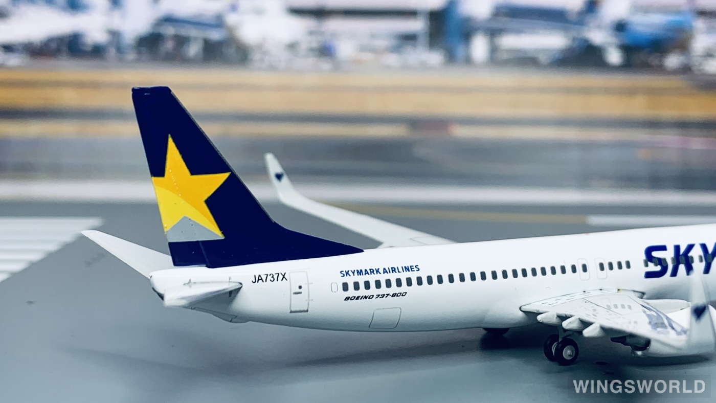 1/400 gemini  B737-800 スカイマーク 1 400 Scale Skymark Airlines Model No. BOEING 737 800 Gemini