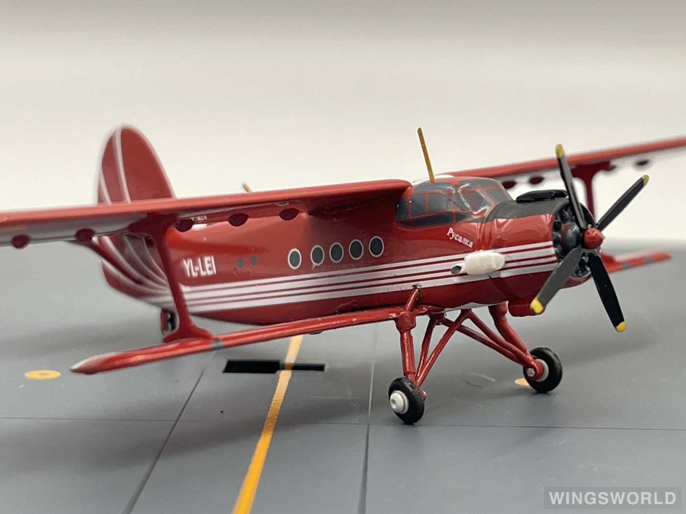 Herpa 1:200 555500 Antonov Club Avianna Antonov An-2 YL-LEI