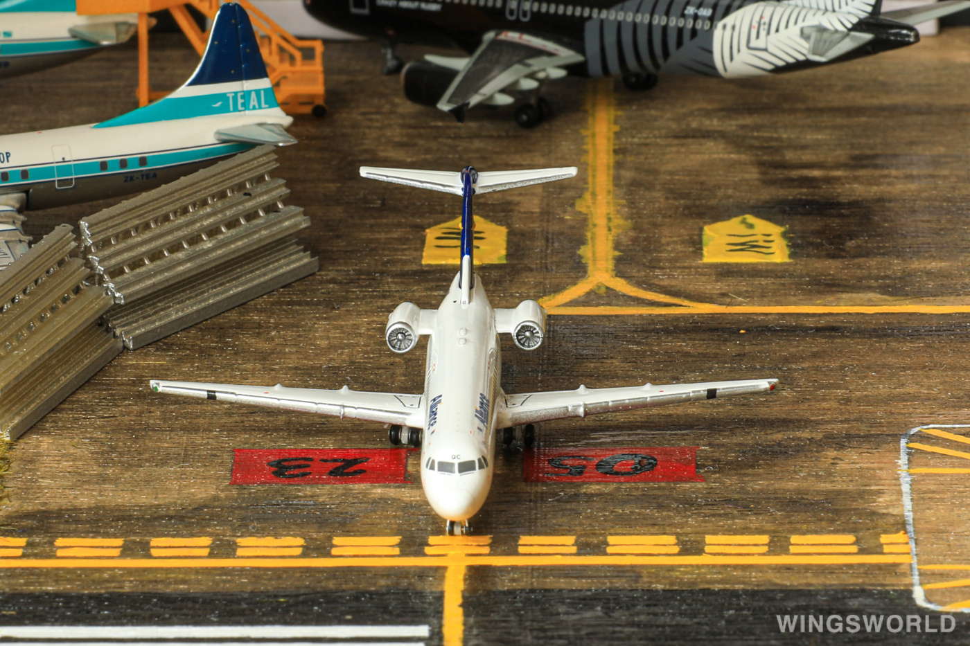 Geminijets 1:400 GJUTY1832 Alliance Airlines Fokker 100 VH-UQC