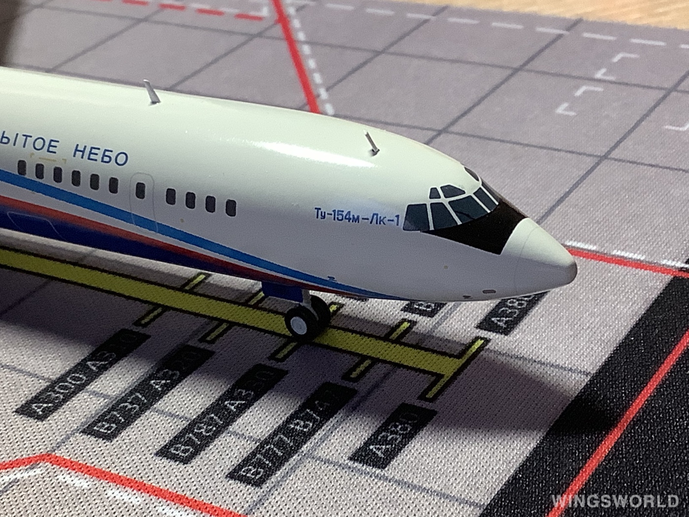 JC Wings 1:200 LH2214 Russian Air Force 俄罗斯空军 Tupolev Tu-154 RF-85655