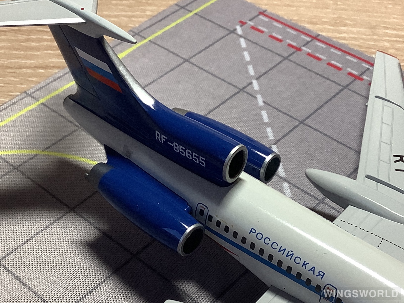 JC Wings 1:200 LH2214 Russian Air Force 俄罗斯空军 Tupolev Tu-154 RF-85655
