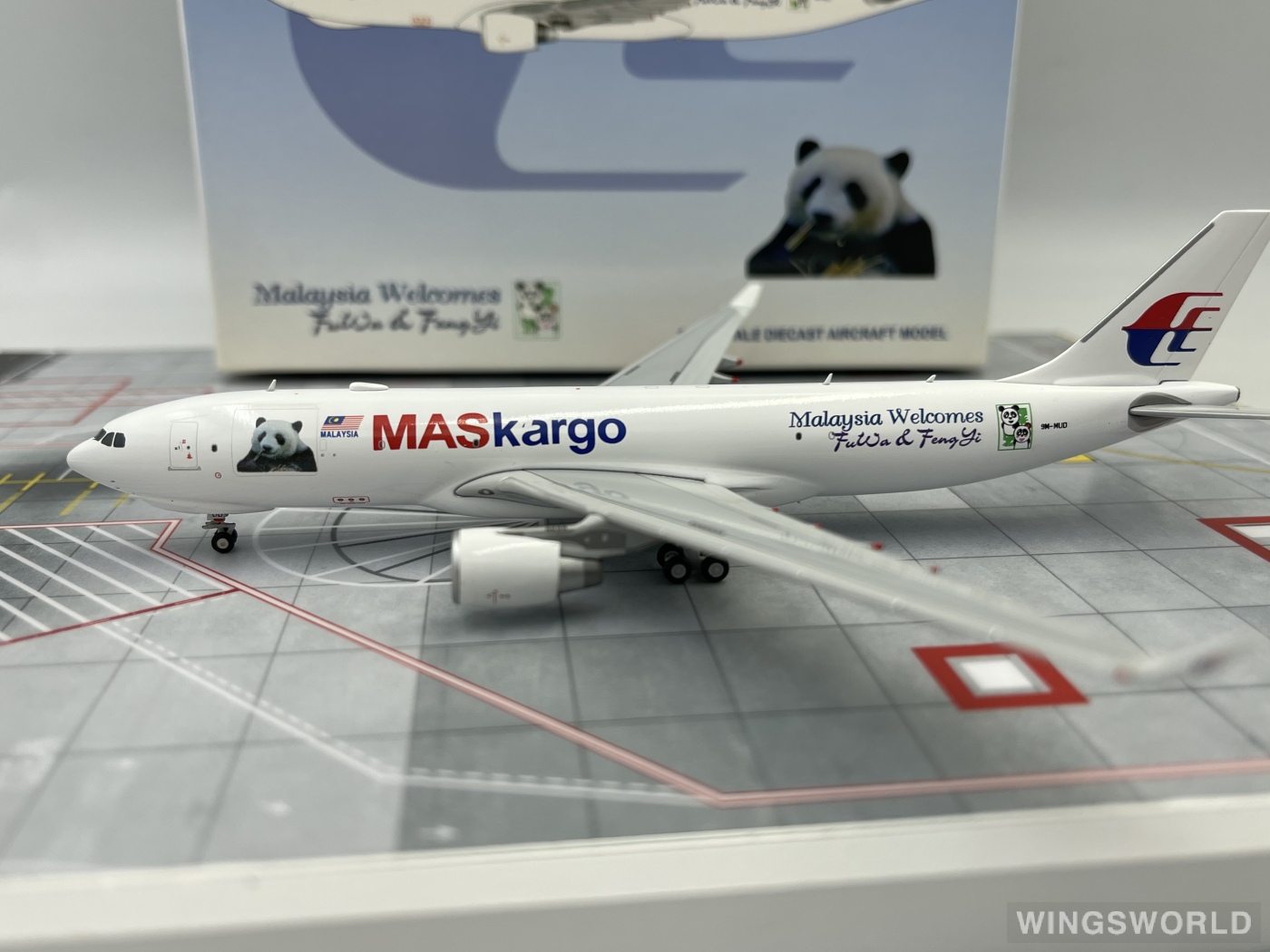 JC Wings 1:400 LH4045 Malaysia Airlines 马来西亚航空 Airbus A330-200 9M-MUD