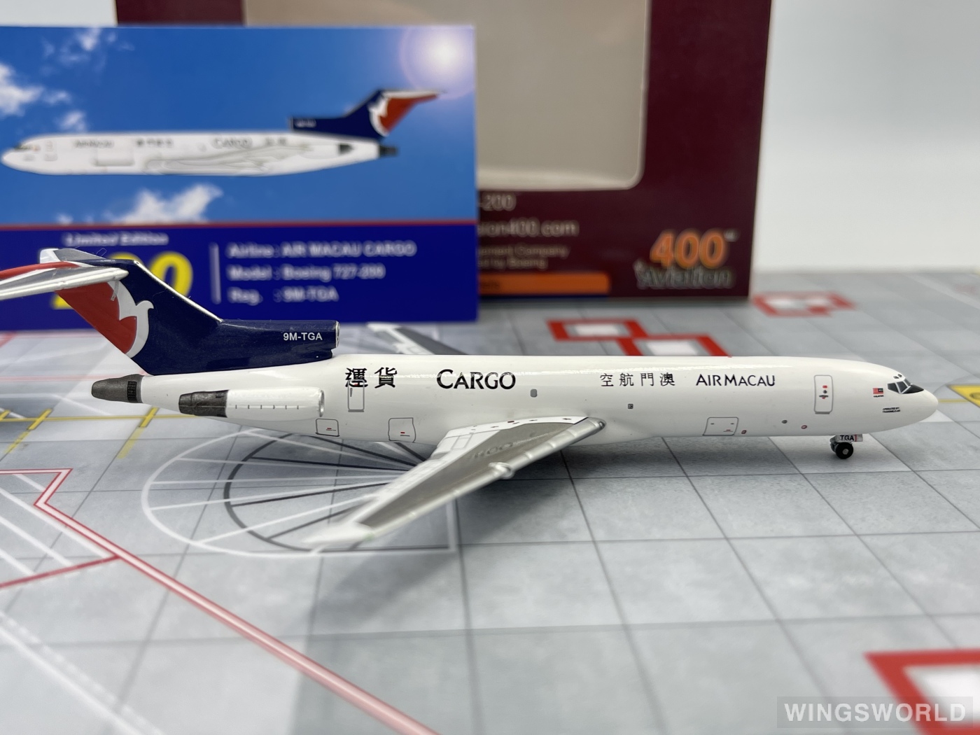 Aviation400 1:400 AV4722010 Air Macau 澳门航空 Boeing 727-200 9M-TGA