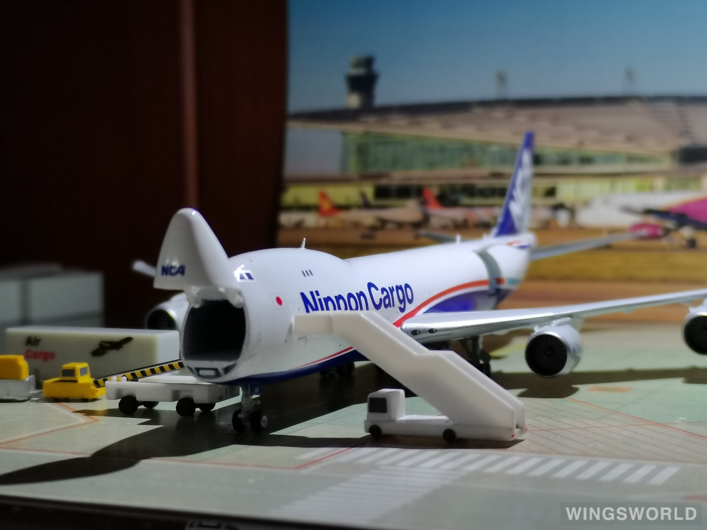 Geminijets 1:400 GJNCA1897 Nippon Cargo Airlines 日本货物航空 Boeing 747-8F JA14KZ