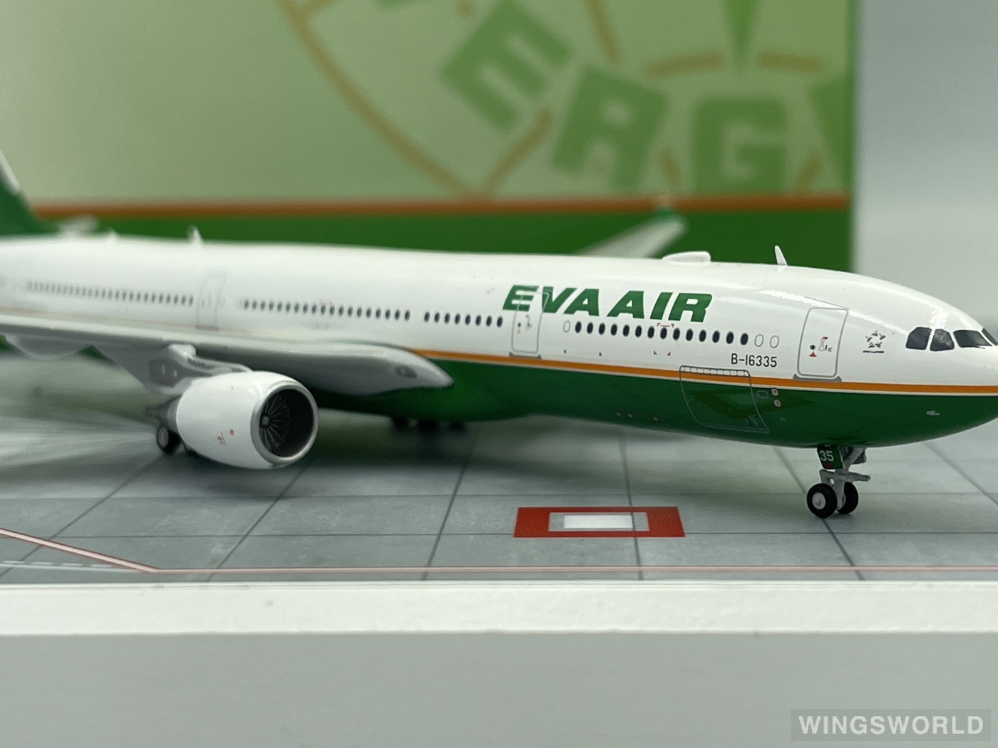 JC Wings 1:400 LH4001 EVA Air 长荣航空 Airbus A330-300 B-16335