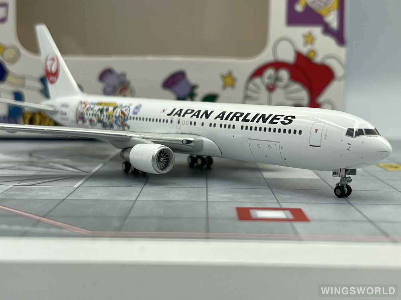 JC Wings 1:400 XX4928 ANA 全日空 Boeing 767-300 JA656J