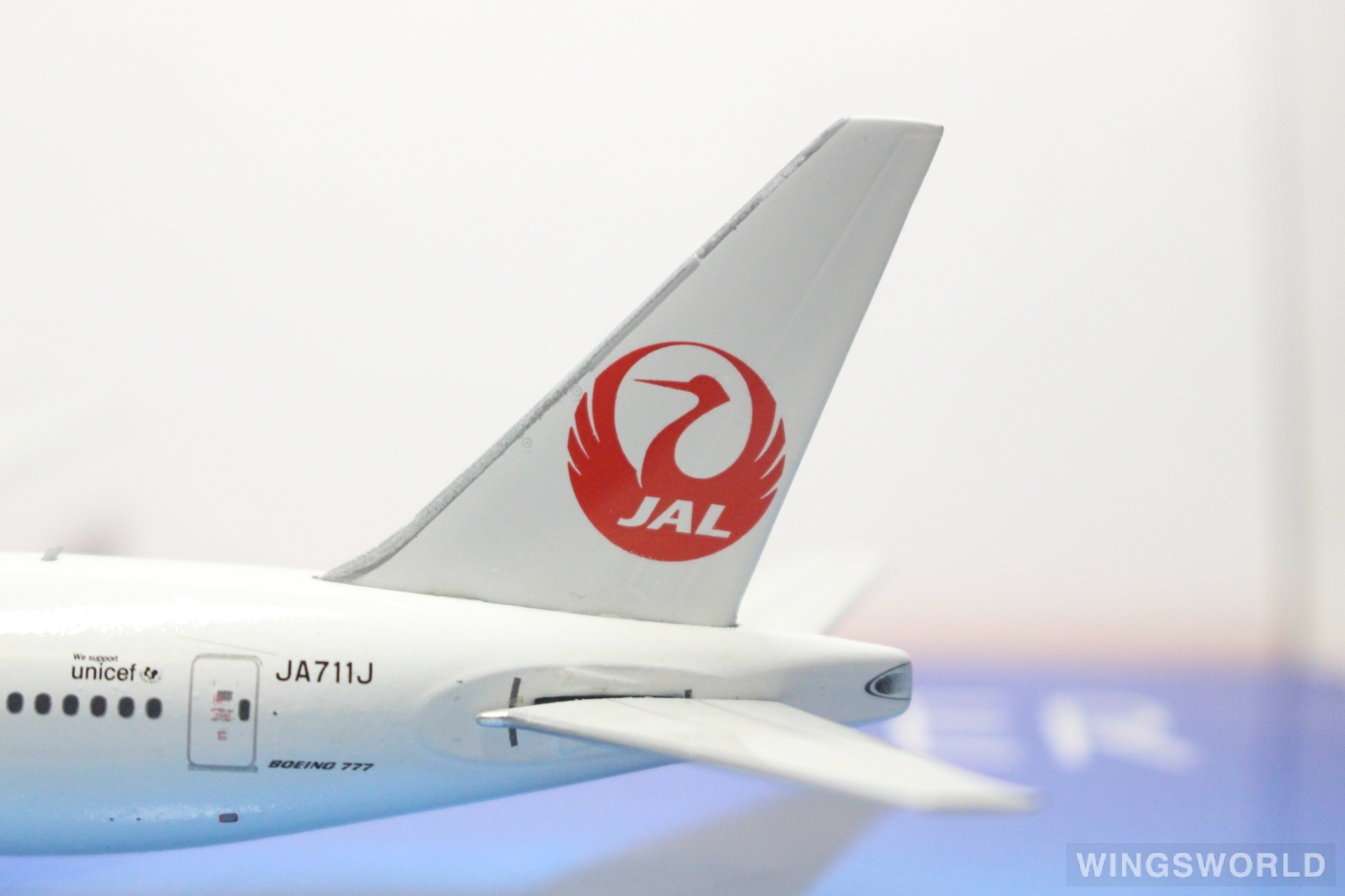 Phoenix 1:400 PH11075 Japan Airlines 日本航空 Boeing 777-200 JA711J