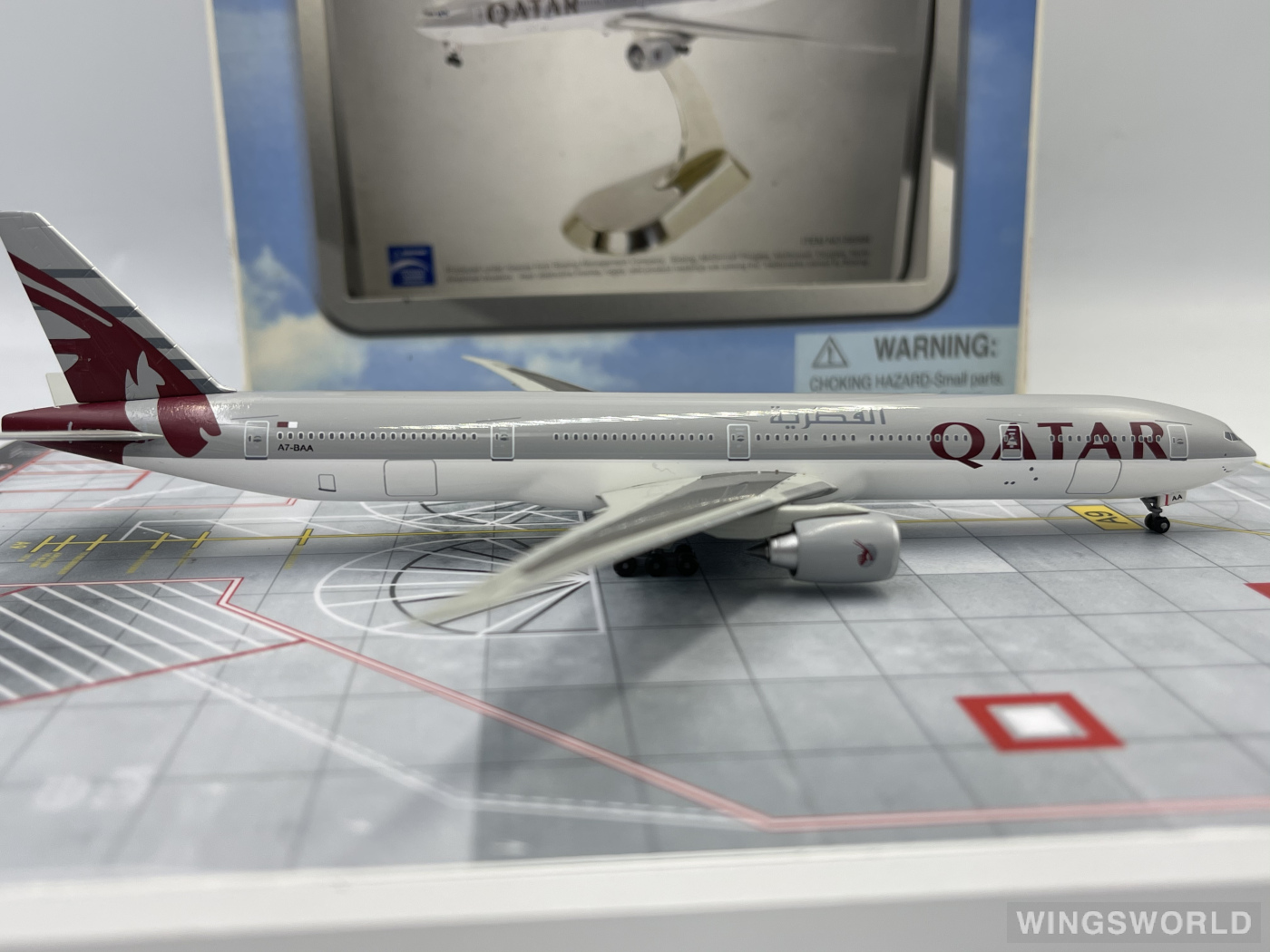 Dragon Models 1:400 56099 Qatar 卡塔尔航空 Boeing 777-300ER A7-BAA