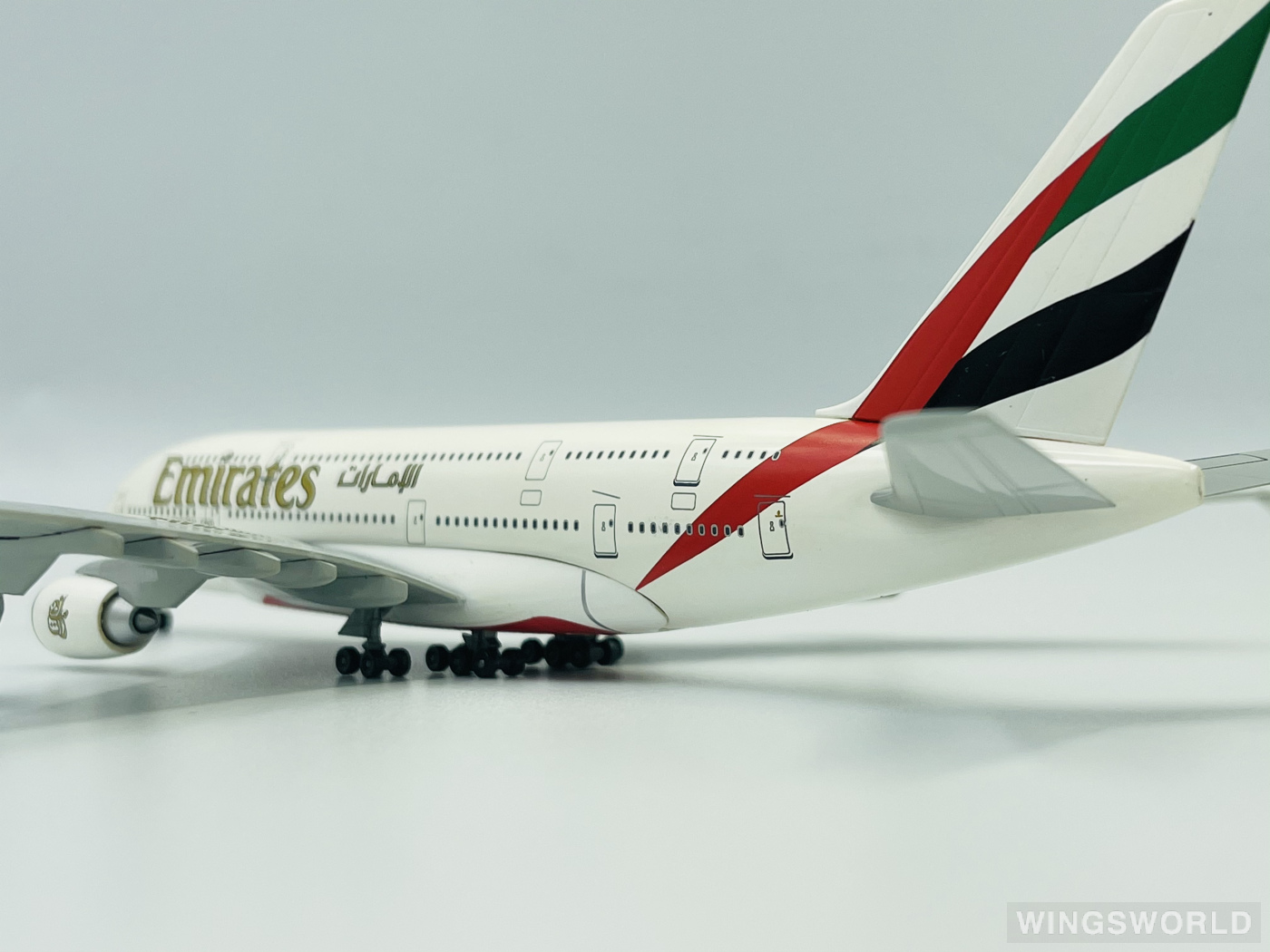 Dragon Models 1:400 56195 Emirates 阿联酋航空 Airbus A380-800 