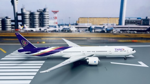 PH11679 Thai Airways 泰国国际航空Boeing 777-300ER HS-TTA