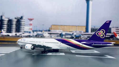 PH11678 Thai Airways 泰国国际航空Boeing 777-300ER HS-TTB