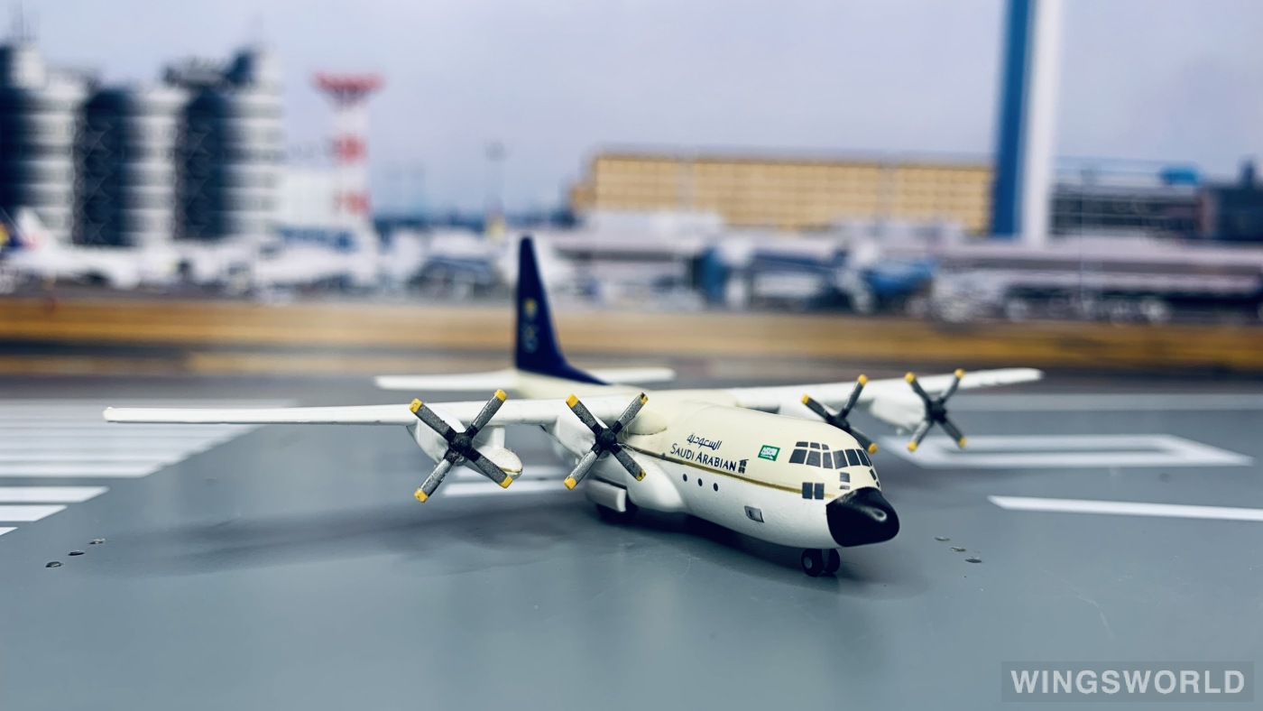 Jet-X 1:400 JX093 Saudia 沙特阿拉伯航空 Lockheed C-130 Hercules HZ-115