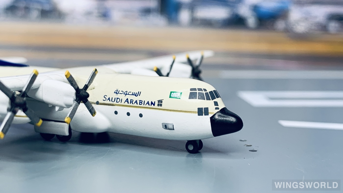 Jet-X 1:400 JX093 Saudia 沙特阿拉伯航空 Lockheed C-130 Hercules HZ-115