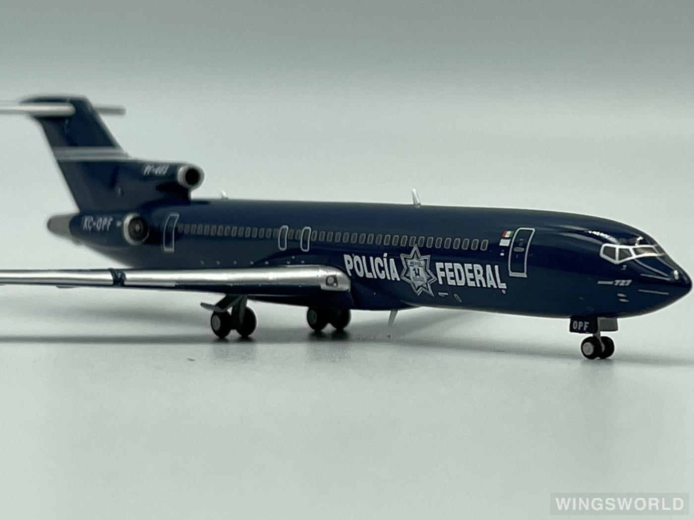 Geminijets 1:400 GJPFM1705 Federal Police Mexico Boeing 727-200 XC-OPF