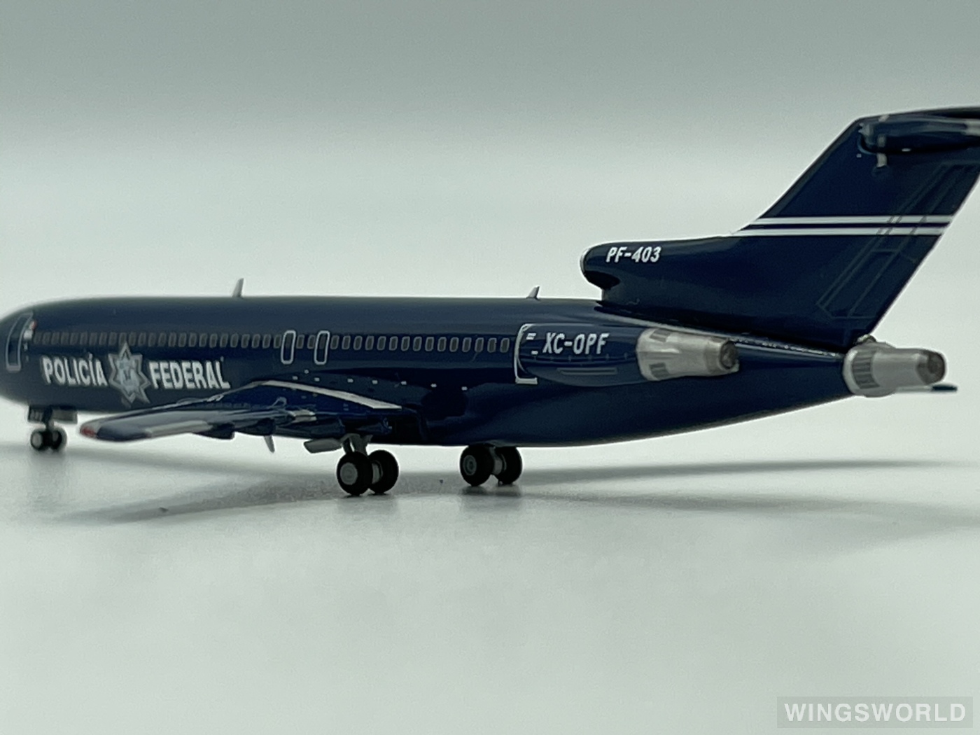 Geminijets 1:400 GJPFM1705 Federal Police Mexico Boeing 727-200 XC-OPF