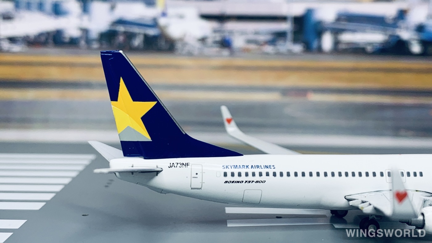 Geminijets 1:400 BC4002 Skymark Airlines 天马航空 Boeing 737-800 JA73NF