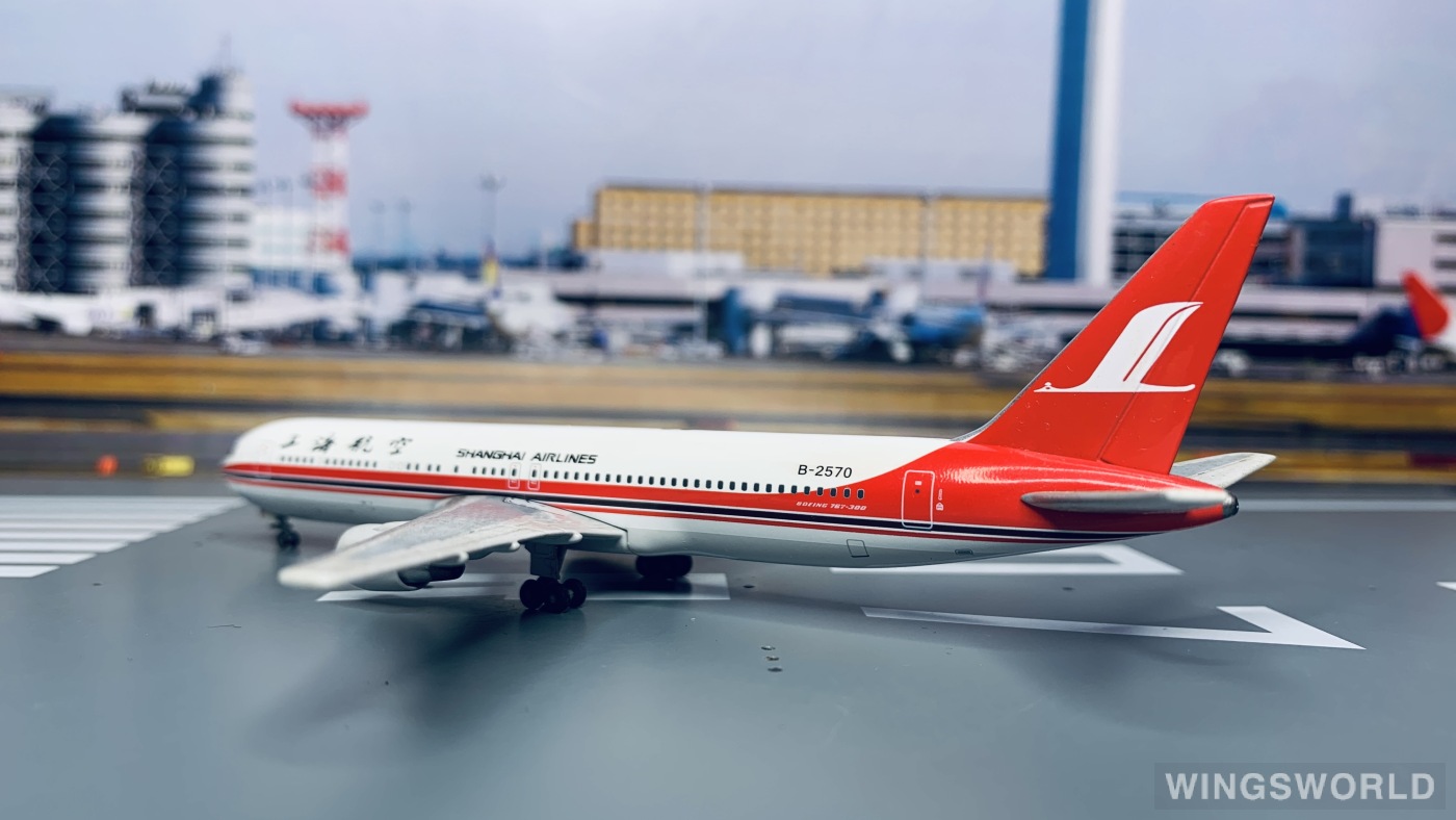 AeroClassics 1:400 AC4B2570 Shanghai Airlines 上海航空 Boeing 767-300 B-2570
