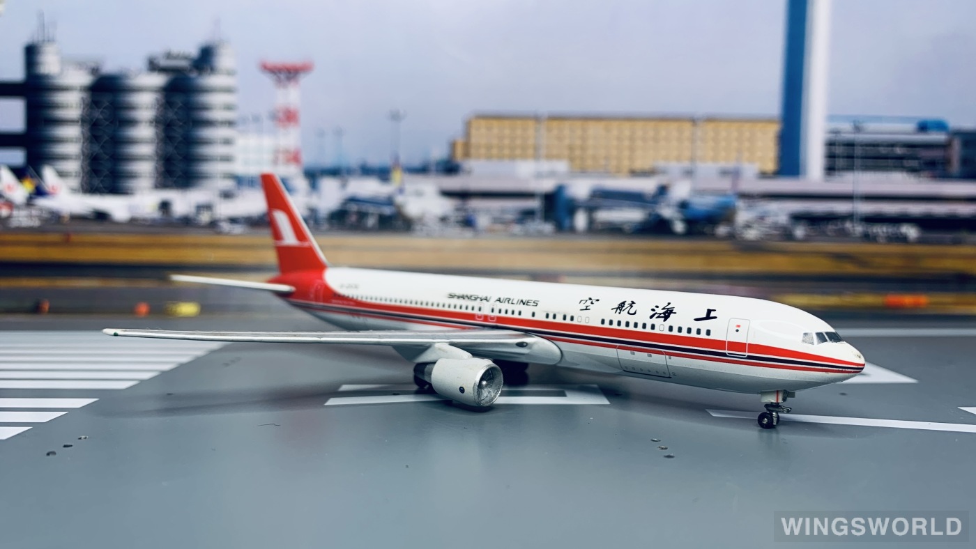 AeroClassics 1:400 AC4B2570 Shanghai Airlines 上海航空 Boeing 767-300 B-2570