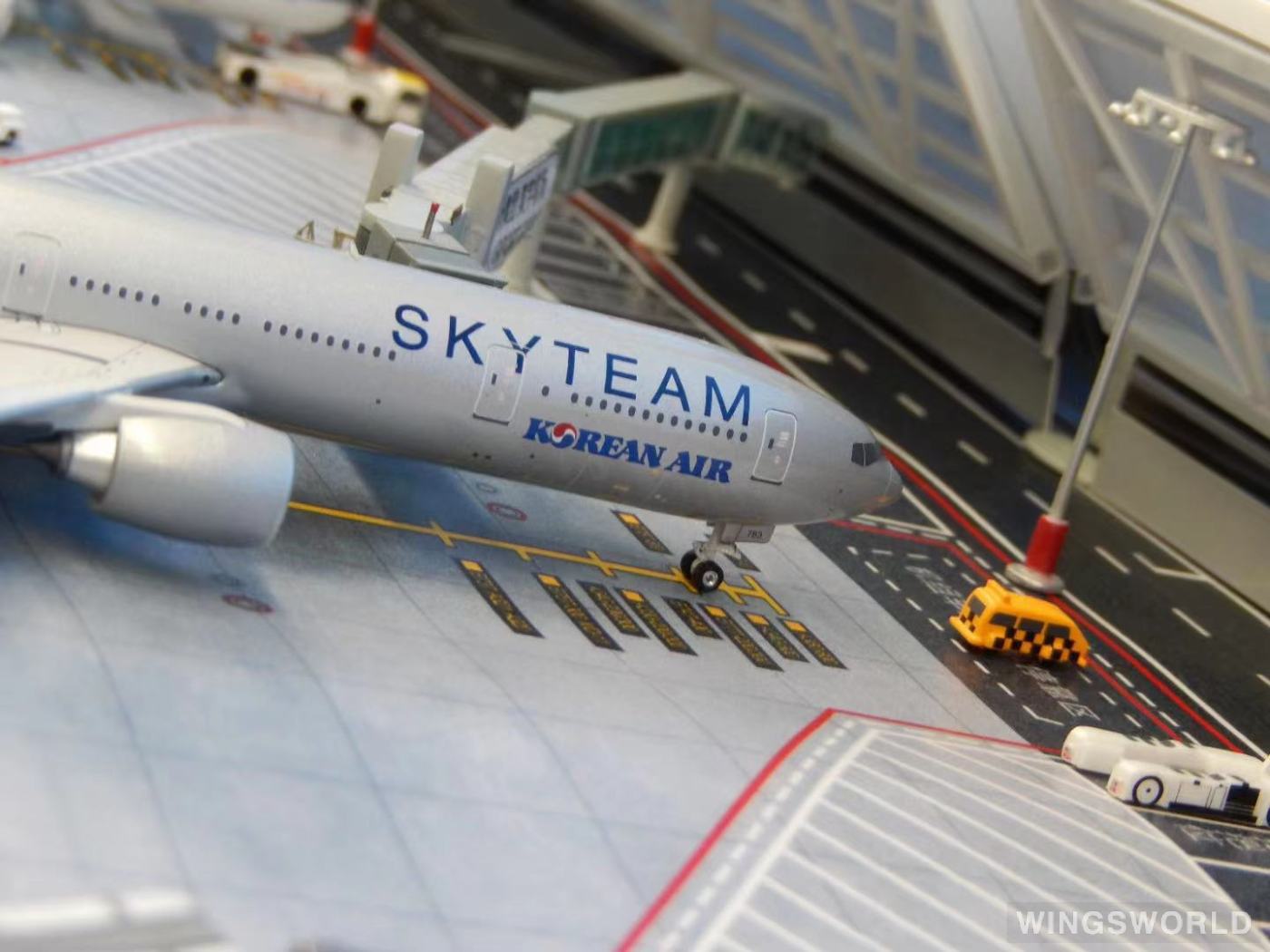 Phoenix 1:400 PH4HL7783 Korean Air 大韩航空 Boeing 777-300ER HL7783