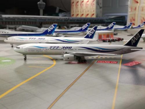 Phoenix 1:400 Boeing 777-300 ANA 全日空PH10259 JA752A 风彩绘图片和