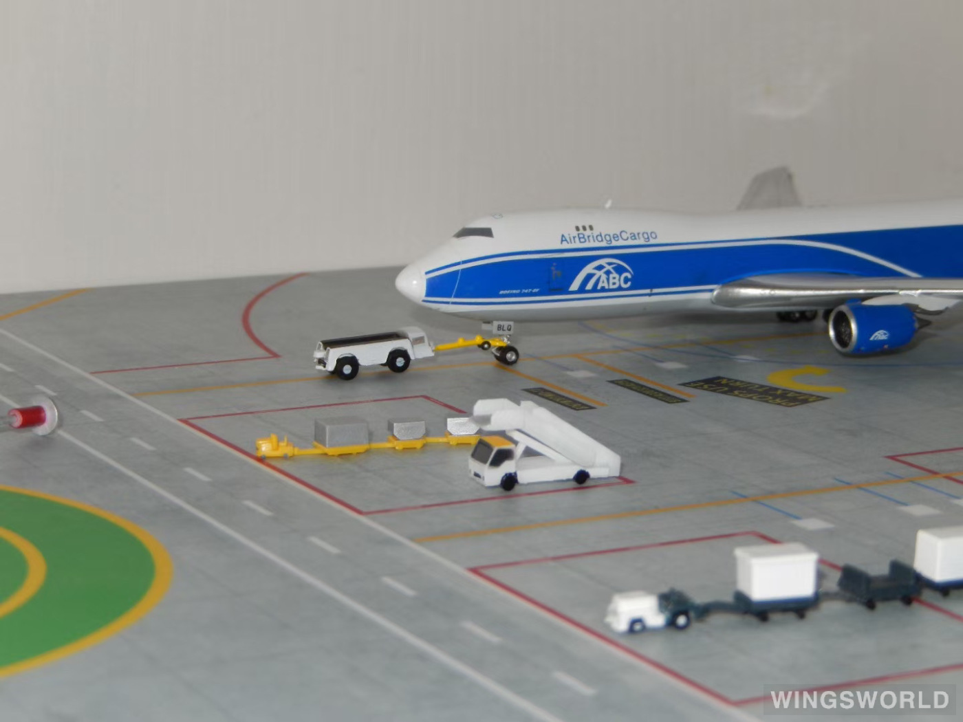 Phoenix 1:400 PH10600 AirBridgeCargo 空桥货运航空 Boeing 747-8F VQ-BLQ