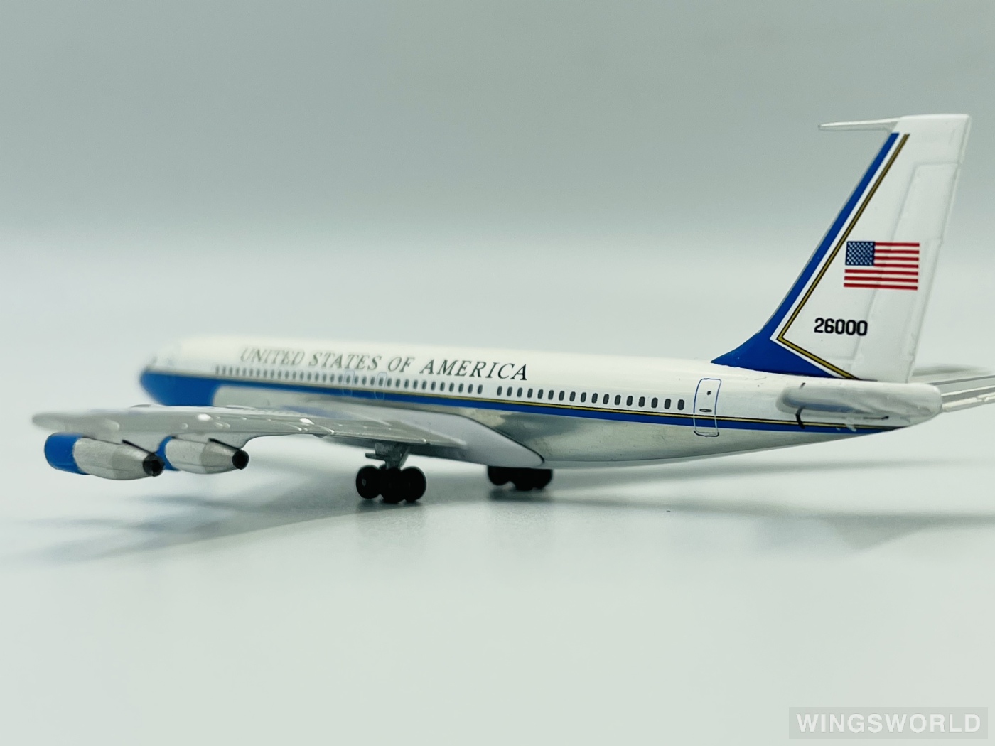AeroClassics 1:400 AC19132 USAF 美国空军 Boeing 707-300 26000