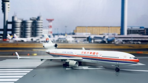 【小難】DRAGON WINGS JAL B777&MD-11 2機セット Dragon Models 1:400 McDonnell Douglas MD-11 China Eastern