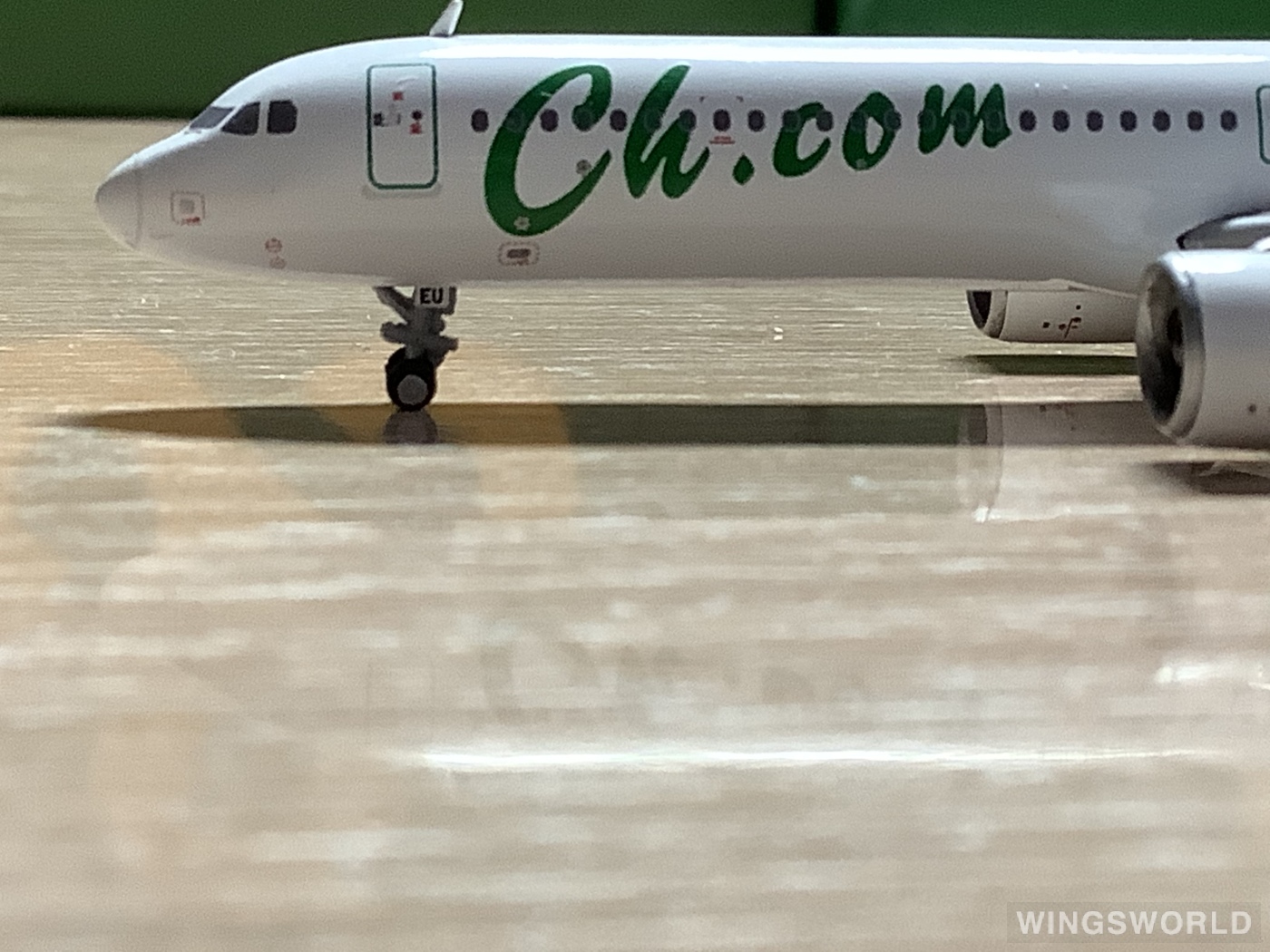 JC Wings 1:400 XX4438 Spring Airlines 春秋航空 Airbus A321neo B-30EU